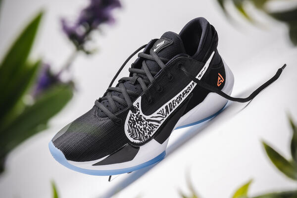 nike-zoom-freak-2-black-white-